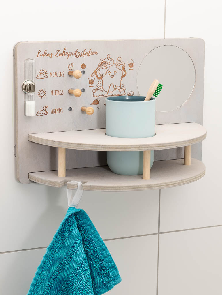 Personalisiertes Zähneputzen INEXTERIOR ZahnZauber Station – Zahnputzstation Für Kinder, Mit Abhakfunktion & Personalisierbarem Design, Inkl. Zahnputzbecher – Aus Holz, Made In Germany – Grau